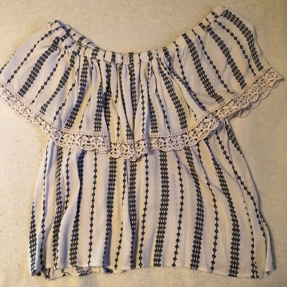 Tops - Off the shoulder top